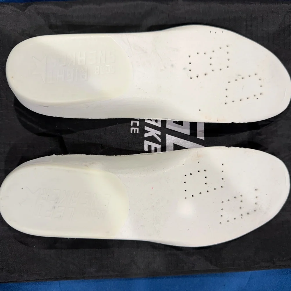 Golden Goose Kids Silver Glitter Sneaker with Hot Pink Star Accent - Picture 8 of 8